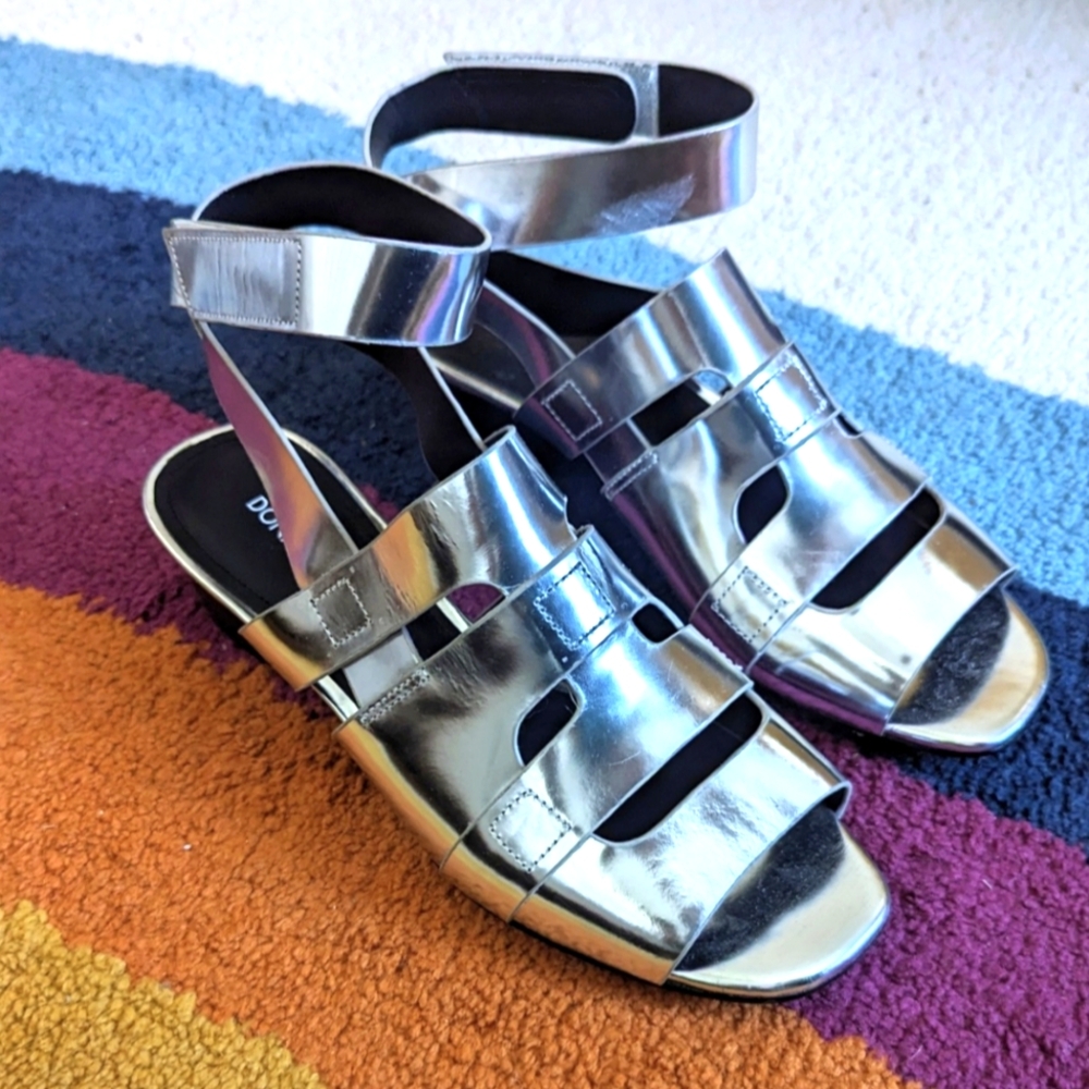 Silver Chrome Sandals Low Heels By Donald Pliner Size 6 - Picture 1 of 7